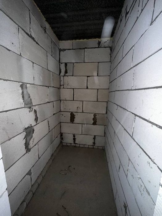 Однокімнатна в зданій новобудові