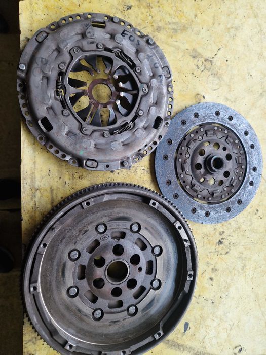 Sprzęgło kpl Vw Audi Seat Skoda 2.0 FSI BVY nr.600.0087.00