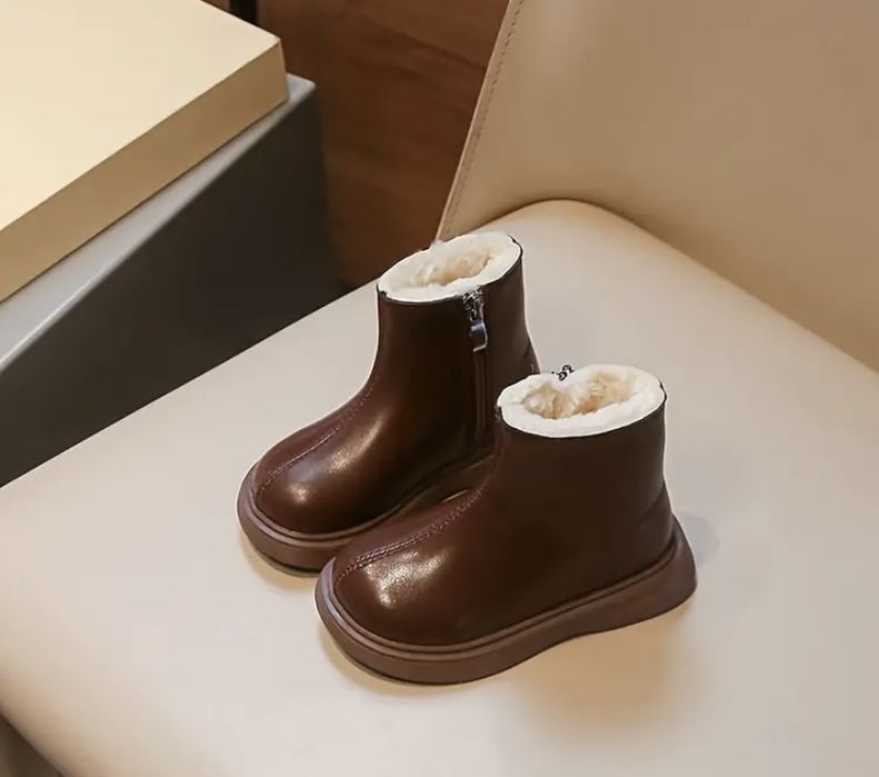 Зимові ботинки для дівчинки