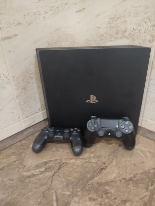 Playstation 4 pro 1TB всі ігри в описі ідуть в комплект