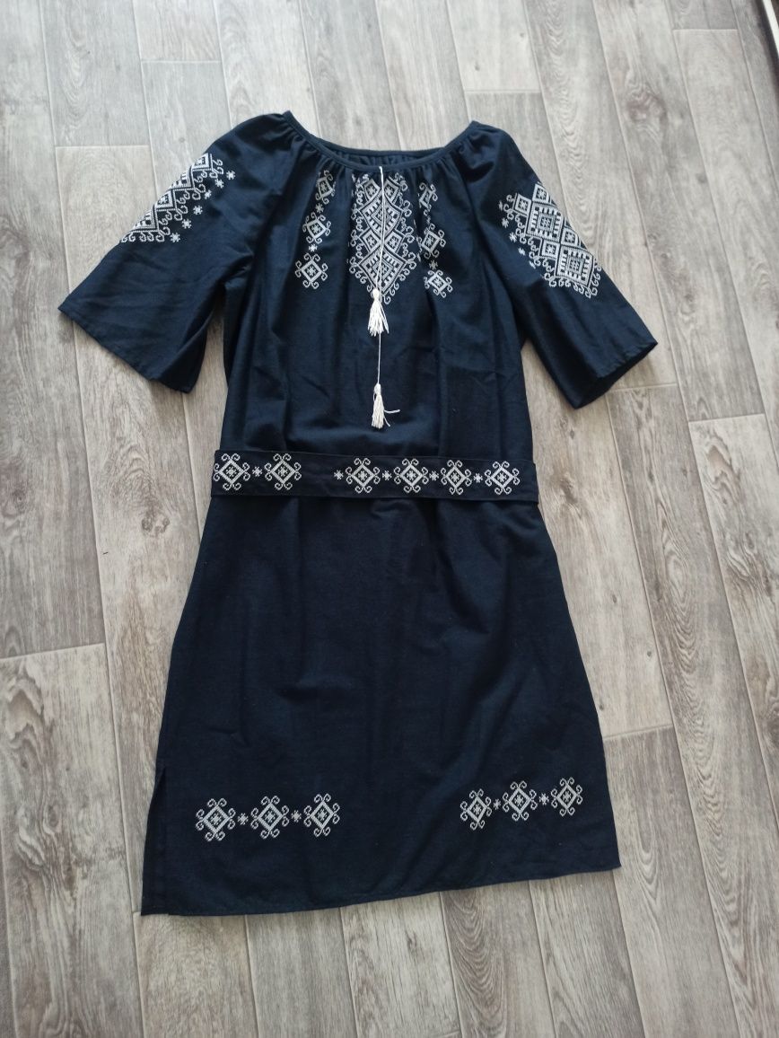 Українське плаття вишиванка