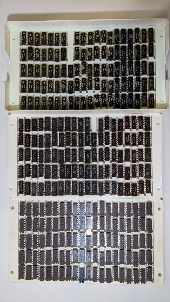 Микросхемы 155 серии (155 К155 и КМ155),  КР1533 серии и другие