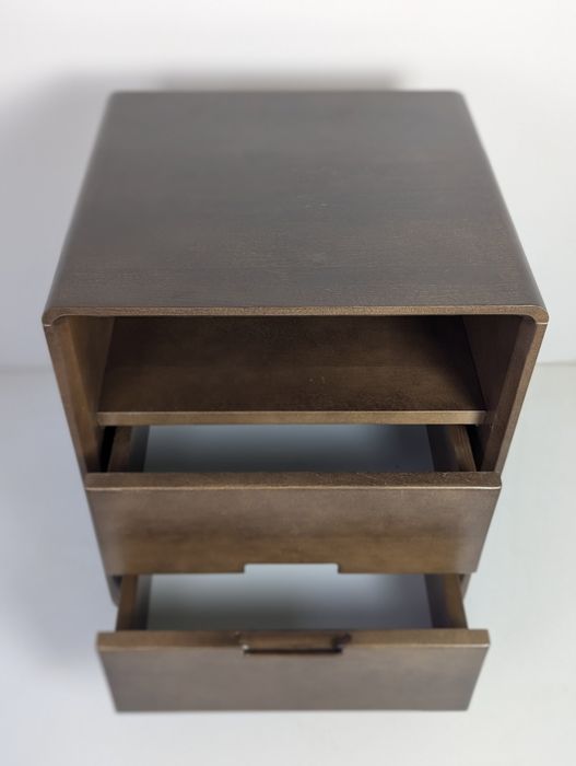 Приліжкова тумба з натуральної деревини / Якість надійність та стиль