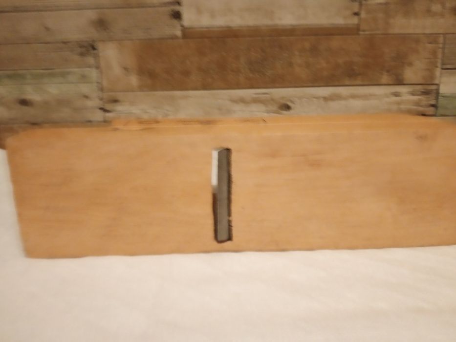 Рубанок с одиночн. ножом.