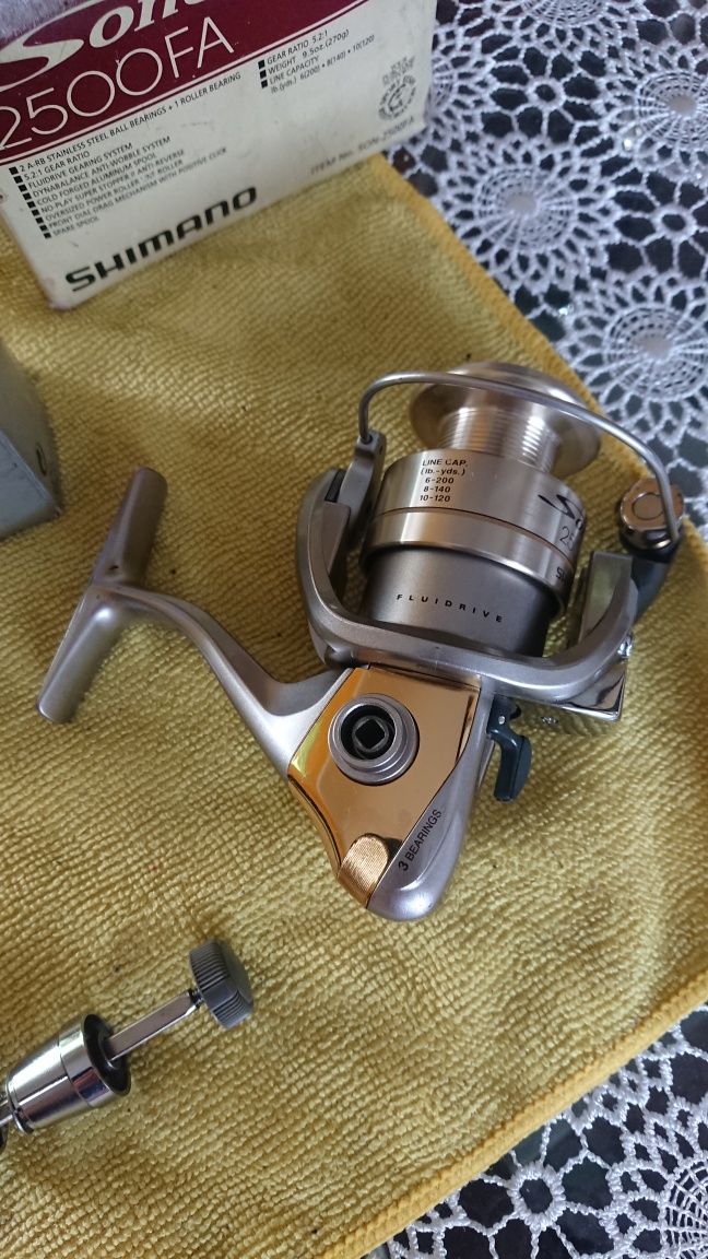 Kołowrotek Shimano Sonora 2500FA, komplet fabryczny