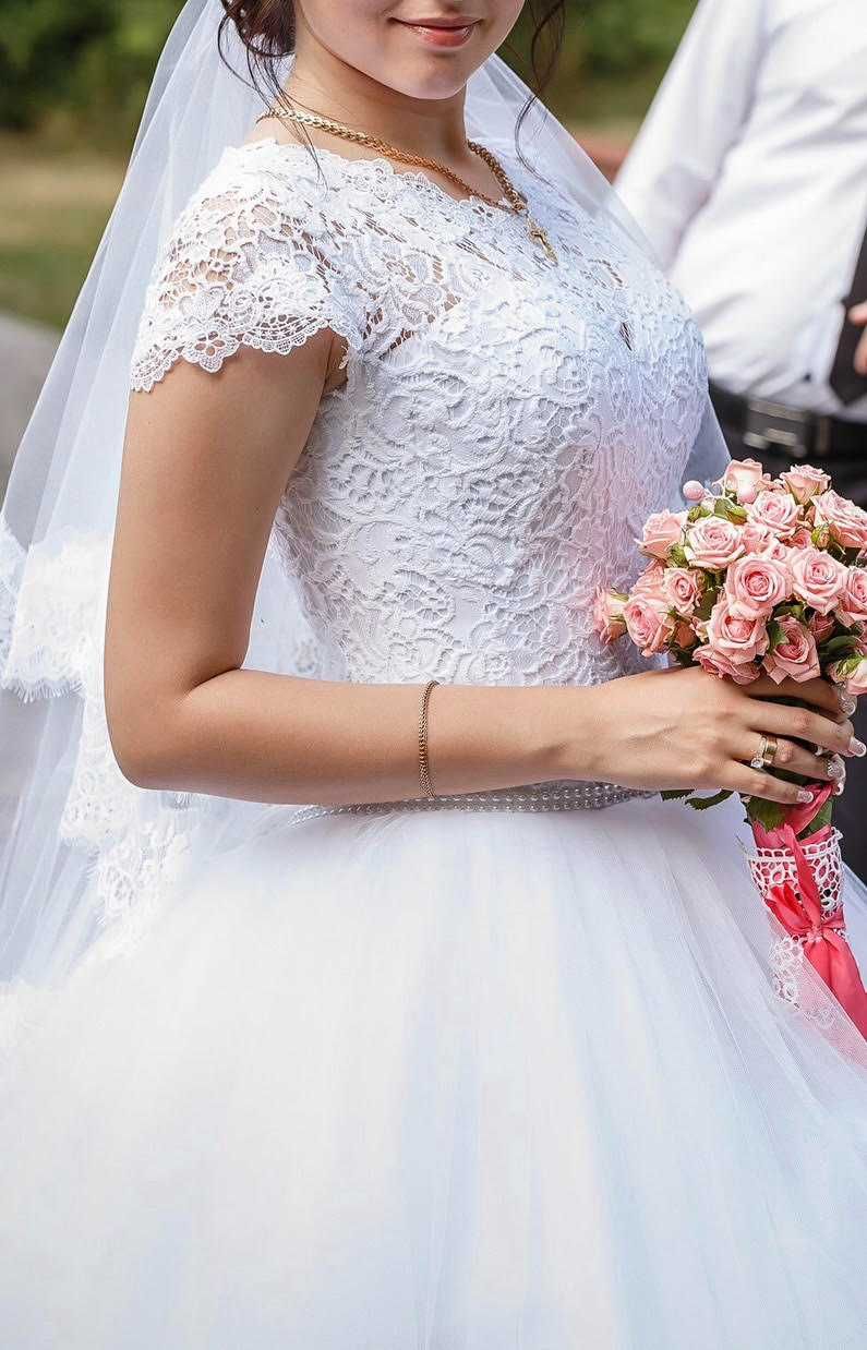 весільна сукня біла