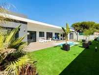 Moradia com 4 quartos, piscina e jardim em Sagres, Algarve, Portugal.