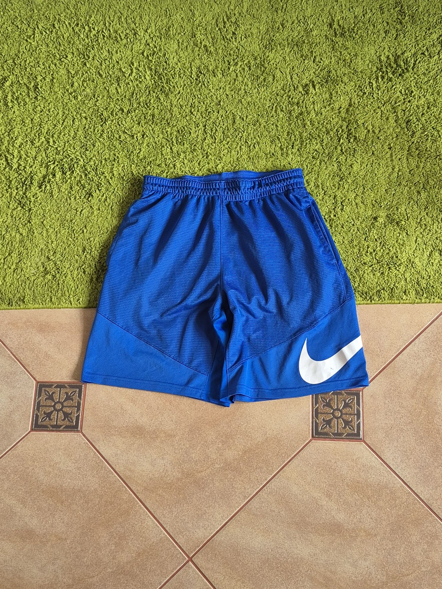 Nike big swoosh шорти