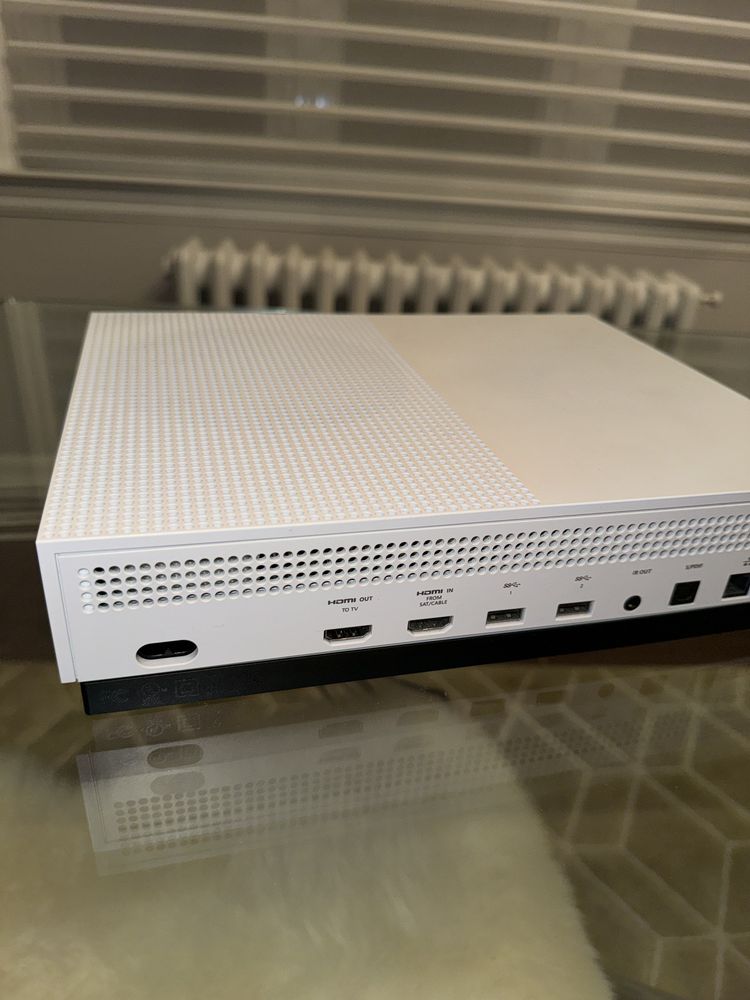 Xbox One S 2020 року