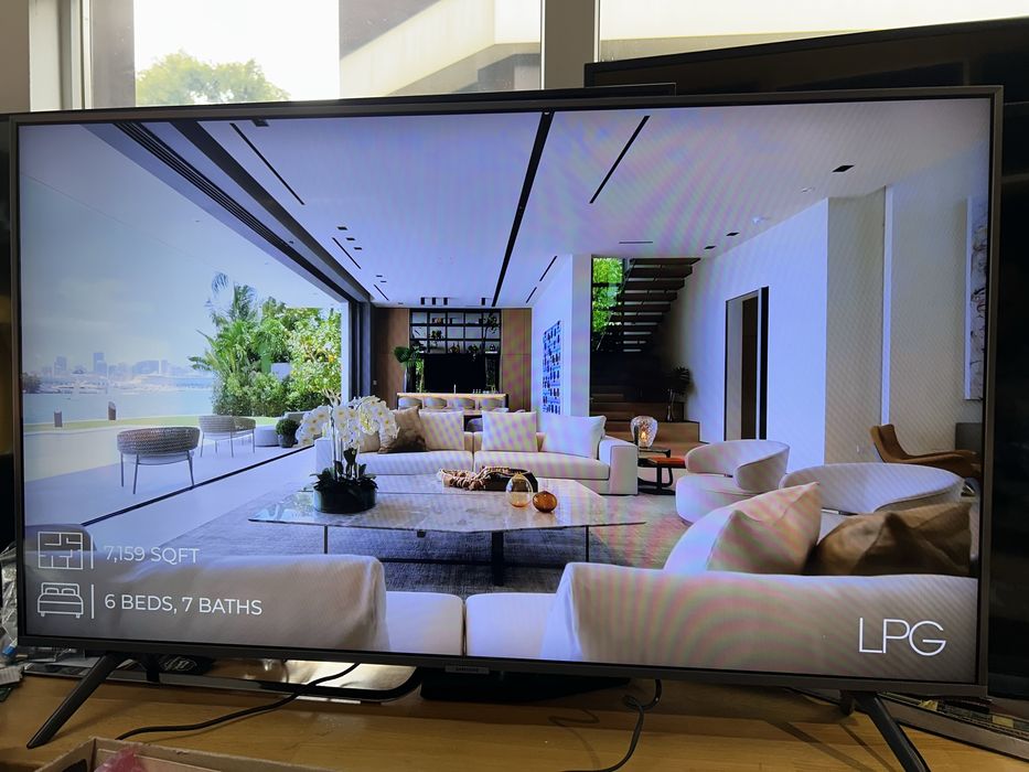 Телевізор 43” 4K Samsung UE43TU7100UXUA, Smart TV.