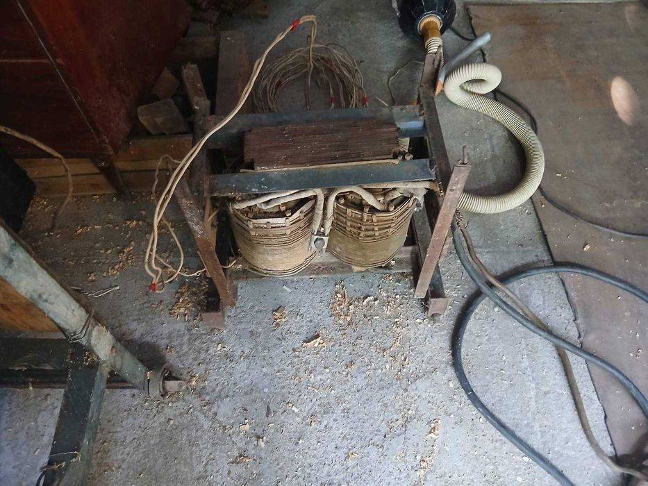 Професійний зварювальний апарат