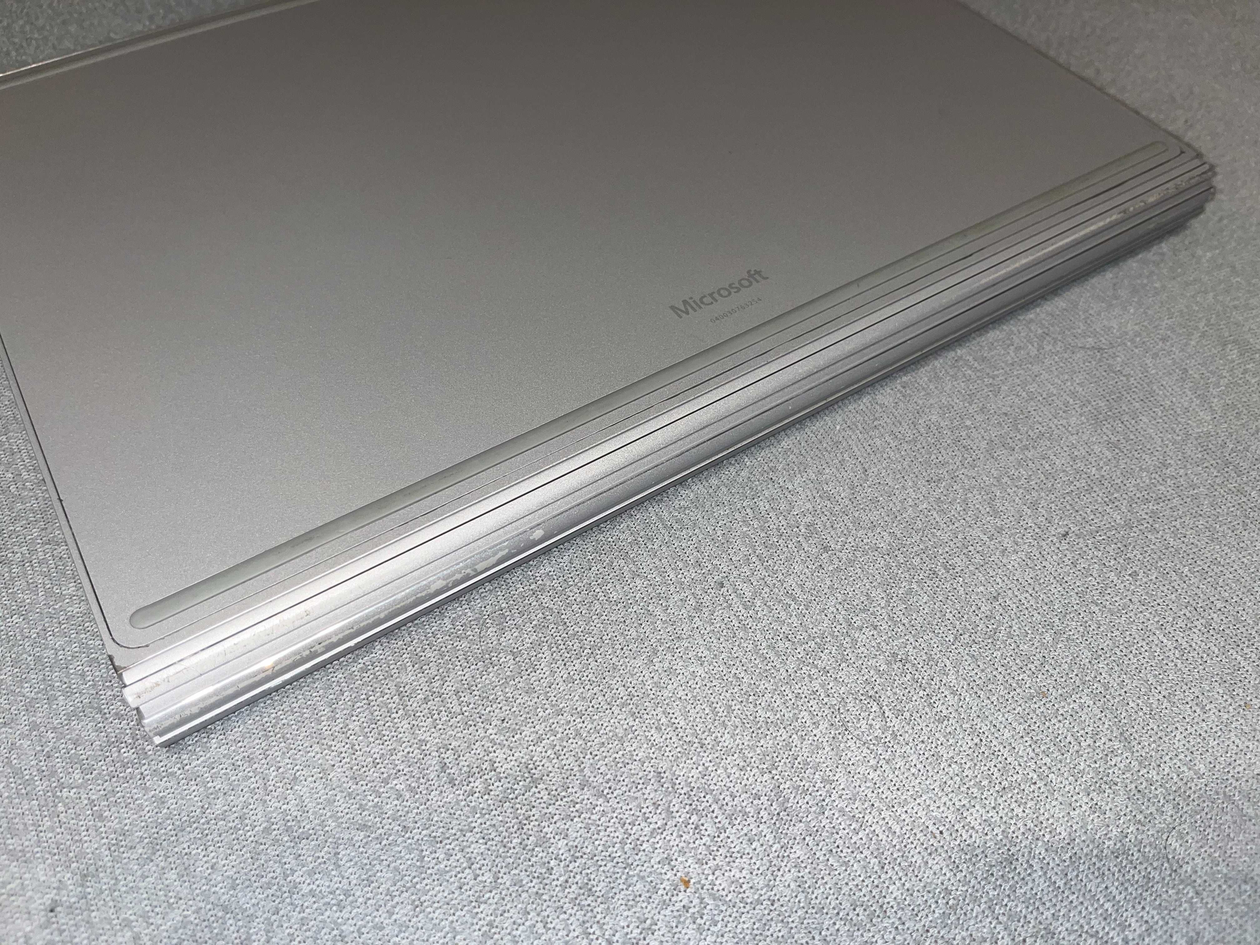 Surface Book 1 , 2in1