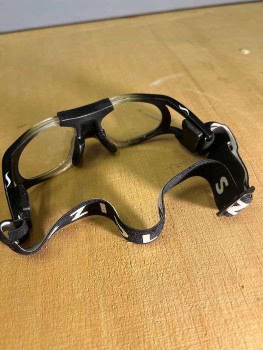 Okulary sportowe STOLZ z etui – oprawki do wymiany szkieł