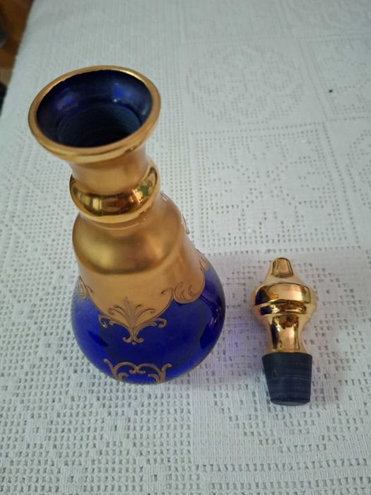 garrafa c,alices e bomboneira em vidro murano