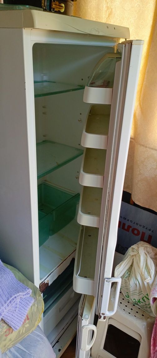 Холодильник марку не помню