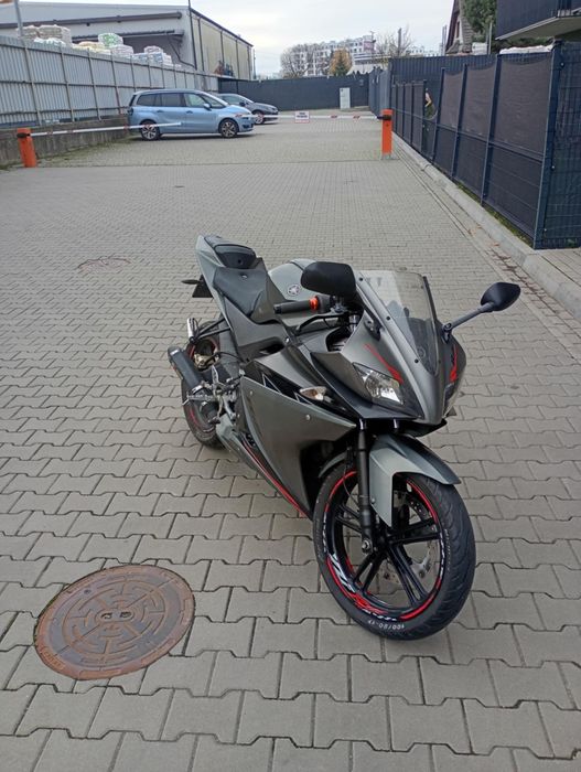 Sprzedam Yamaha YZF R125