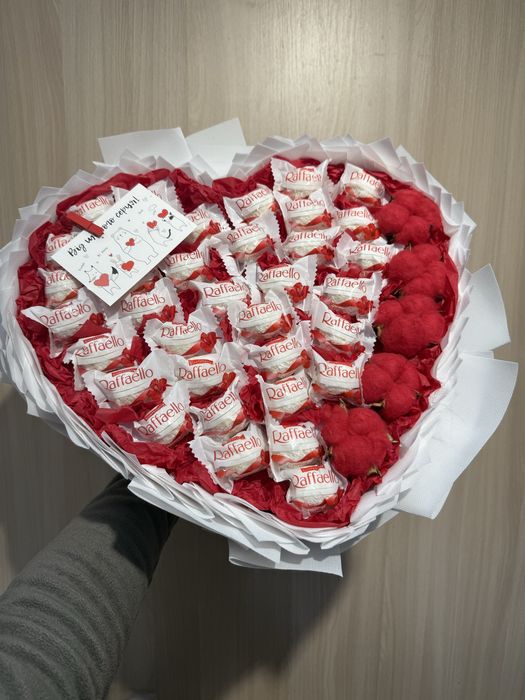 Букет з цукерок, рафаелло, подарунок