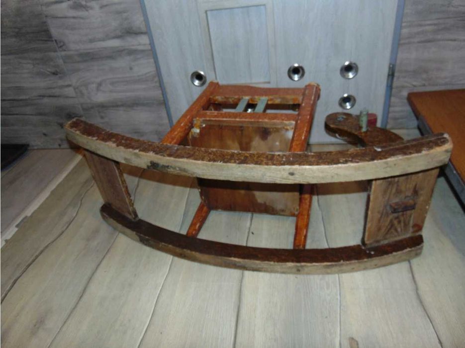 Art deco,drewniany kaczor,bujak do bujania