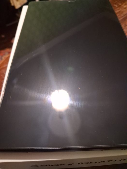 Планшет Samsung Galaxy Tab A7 Lite 
• Дисплей: 8.7" TFT (1340×800)