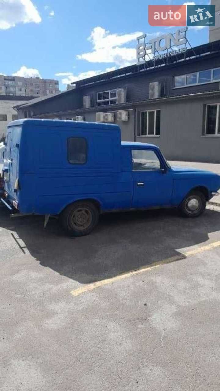 Автомобіль Иж 2715