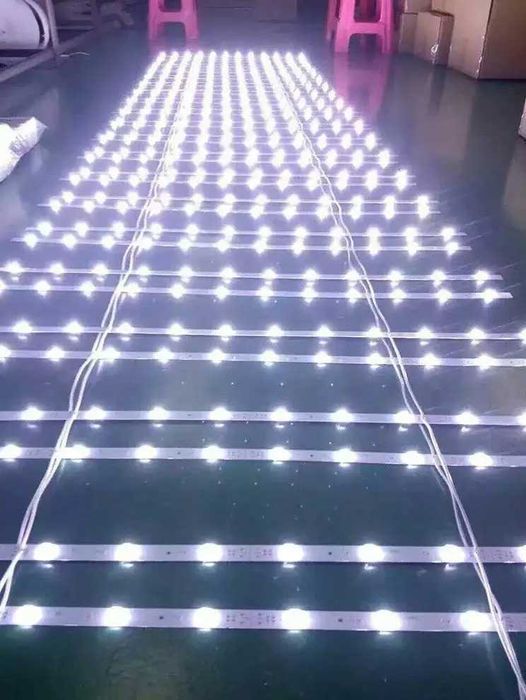 Світлодіодна LED лінійка 12v 3030 з лінзою