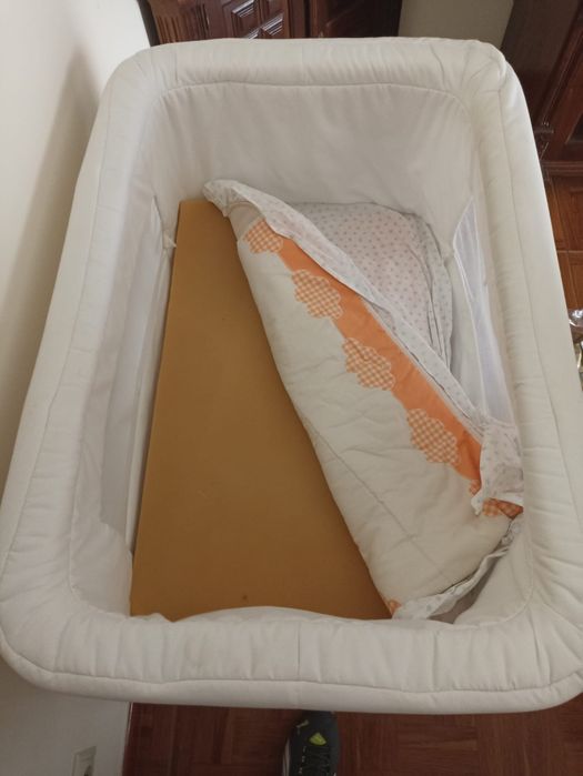 Berço com rodas branco