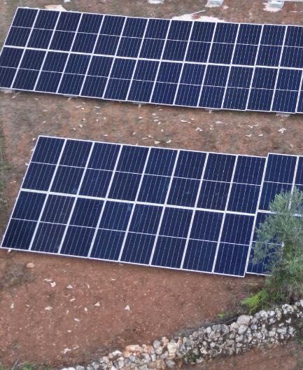 117 painéis, 7 inversões, 15 baterias