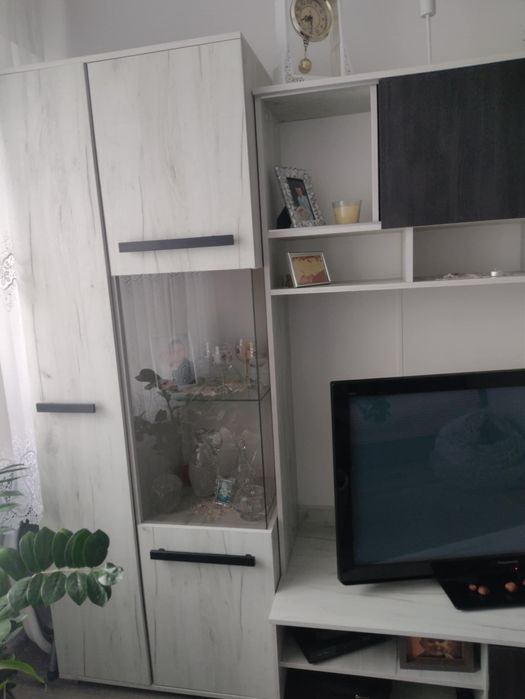 Meble pokojowe zestaw (telewizor w cenie))