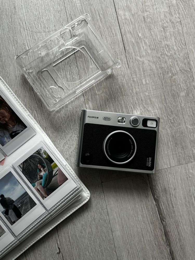 Fujifilm INSTAX mini EVO hybrit black silver камера миттєвого друку