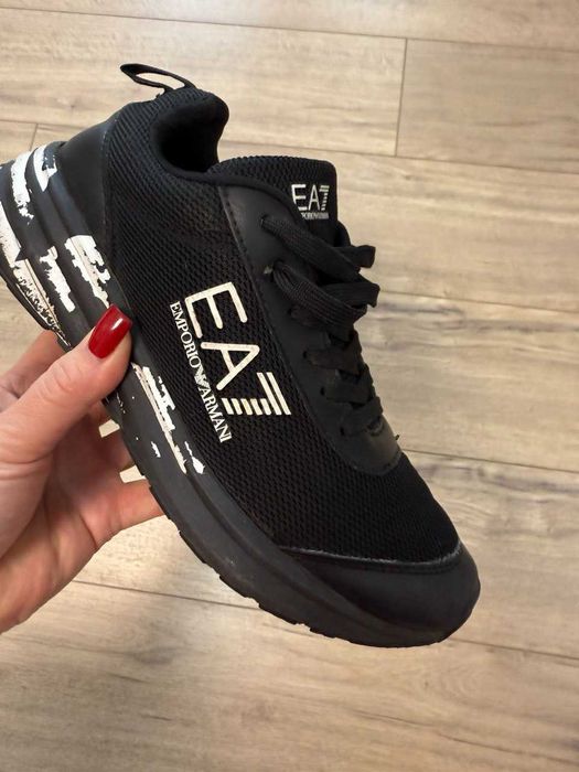 Кросівки Emporio Armani EA7, розмір 37