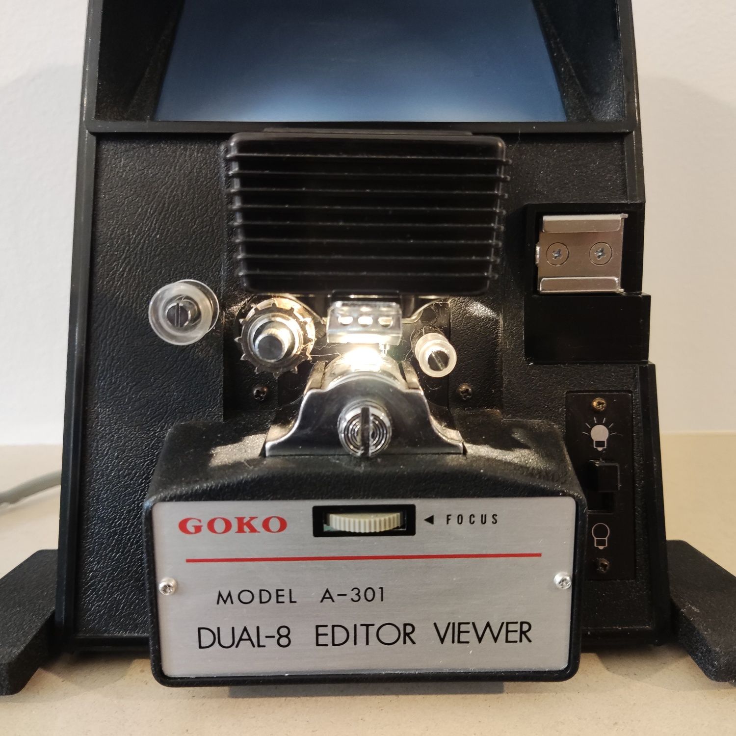 Goko Editor Viewer Super 8 - model A-301 D8, na caixa - vintage