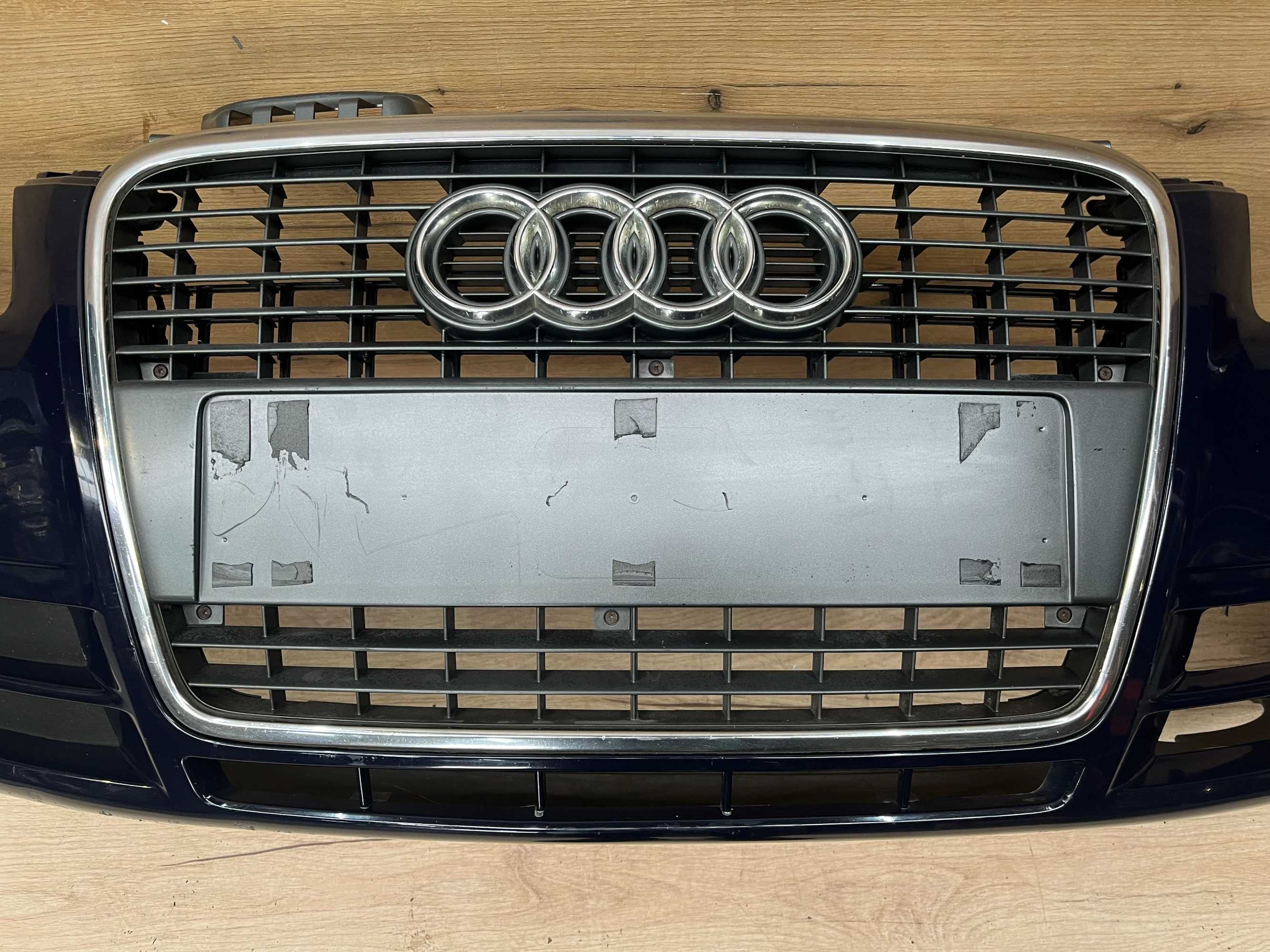 Zderzak przedni Audi A4 B7 kolor ly5k