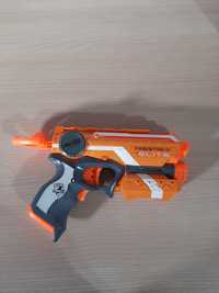 NERF Elite Firestrike pistolet z laserem