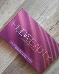 Huda Beauty Dessert Dusk