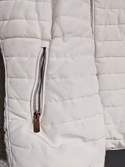 Куртка зимова біла