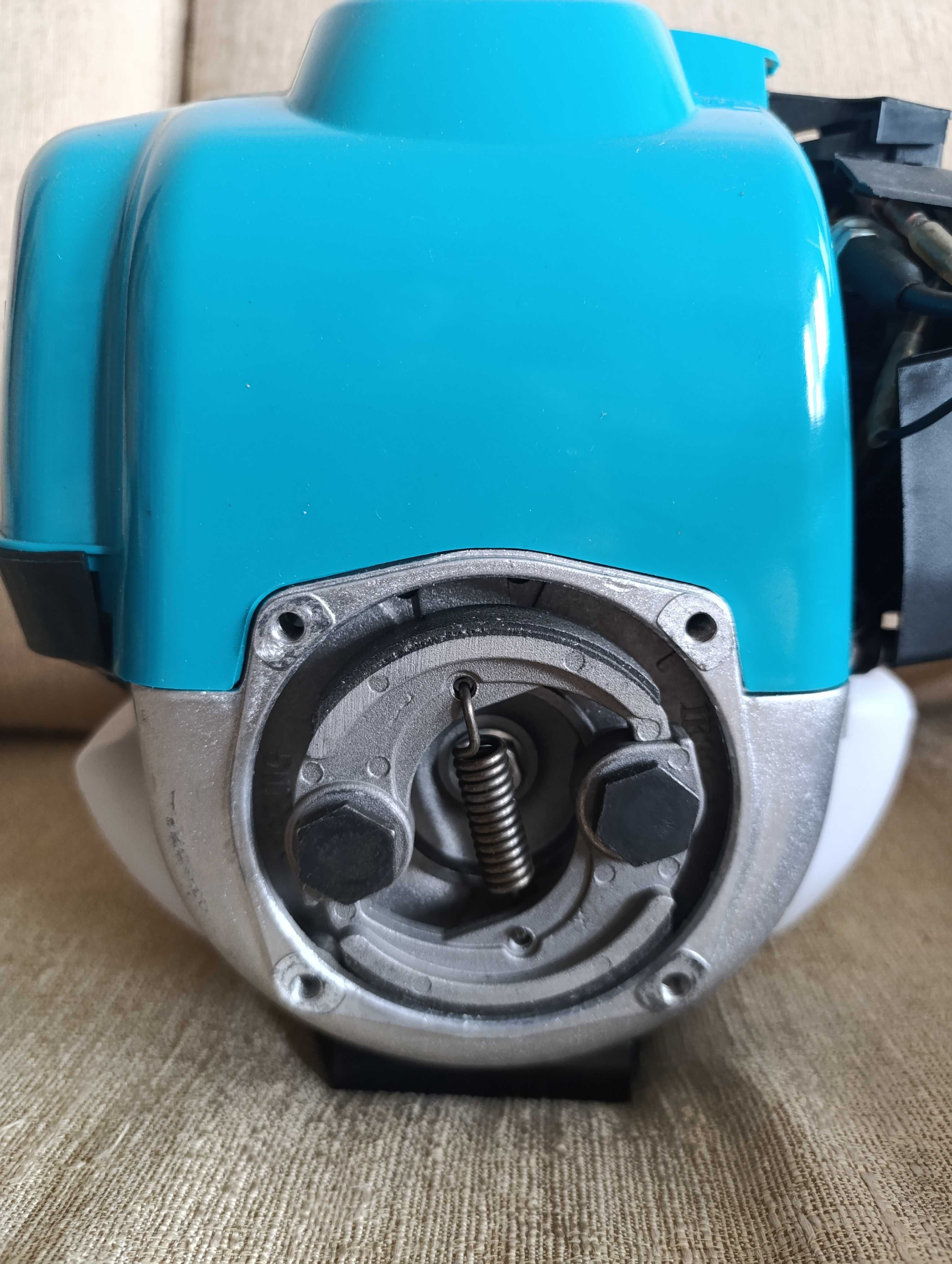 Мотокоса бензинова SADKO GTR-358-4T (1.7 л.с.)  Вес 8,3 кг