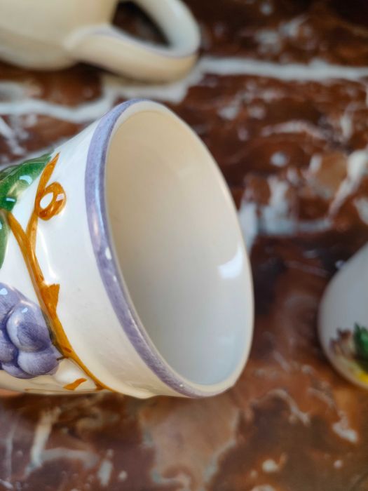 Ręcznie malowany dzbanek z kubeczkami - Liście i kiście winogron