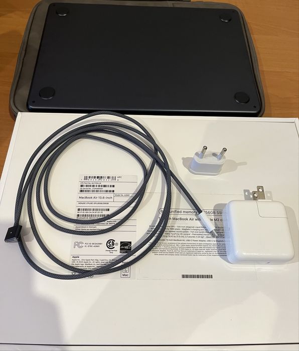 Ноутбук MacBook Air M2 ( 2022 ) 256/8