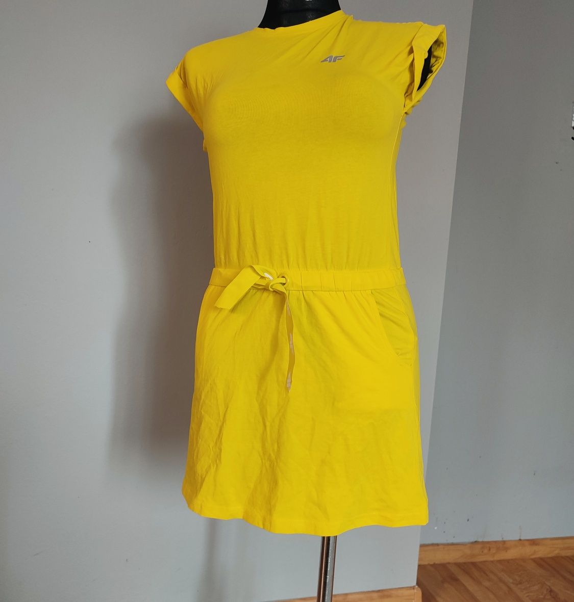 Sukienka 4F żółta