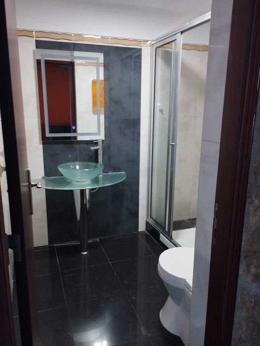 Quarto para arrendar em Carcavelos