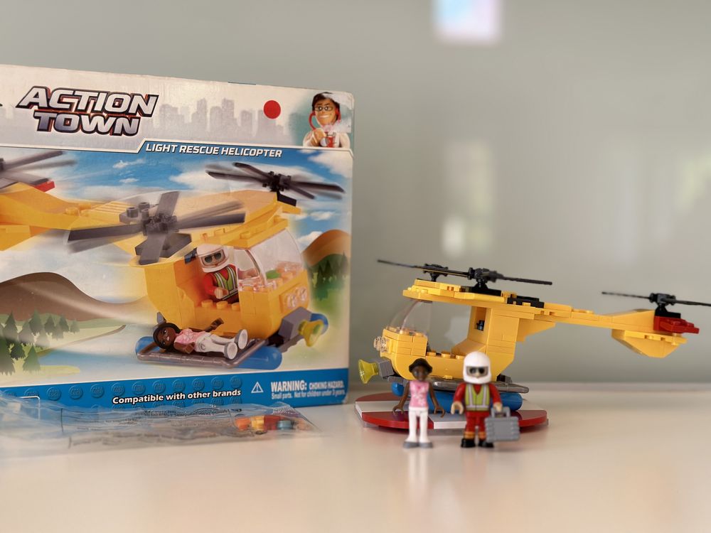 Конструктор Cobi Action Town Light Rescue Helicopter (сумісний з Lego)