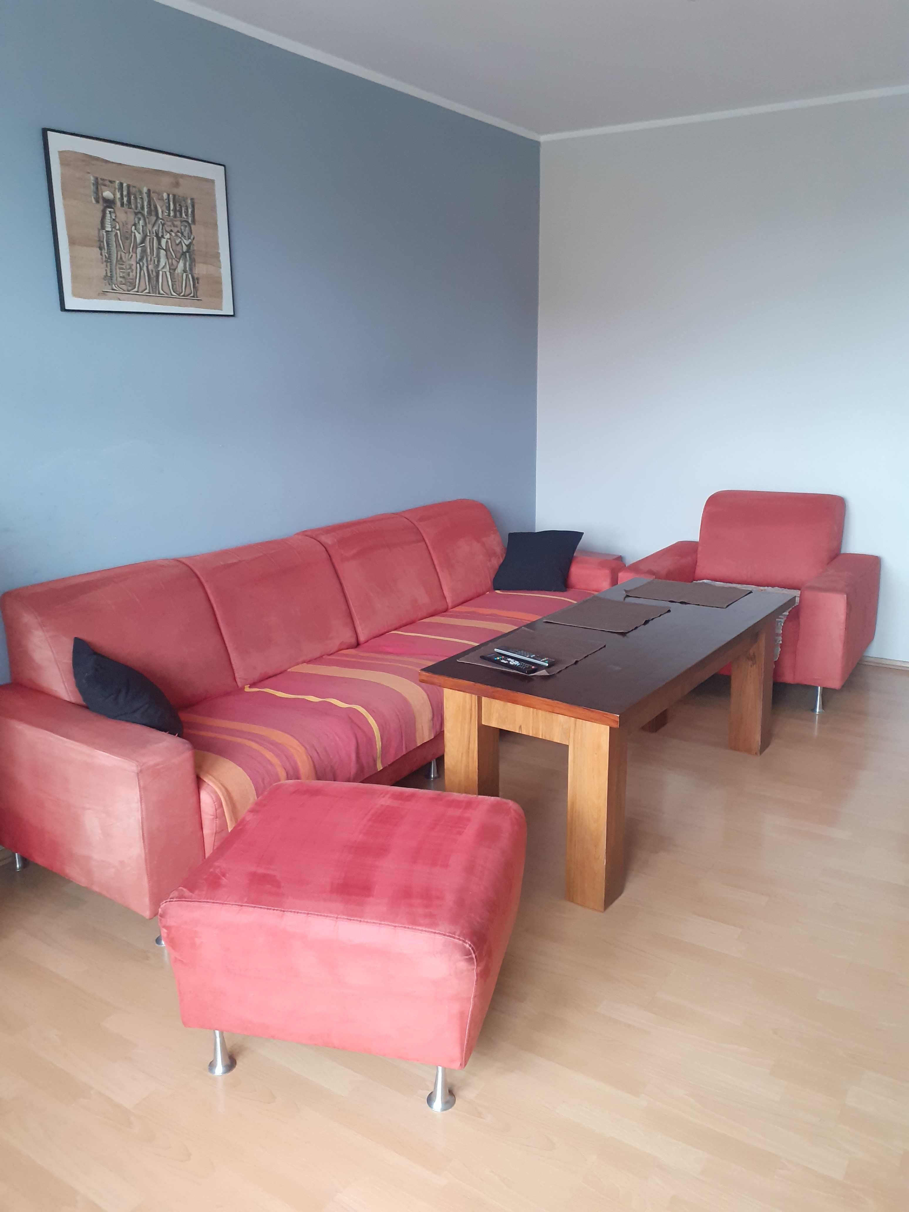 Pluszowy komplet wypoczynkowy sofa, fotel i pufa  LIVINGROOM