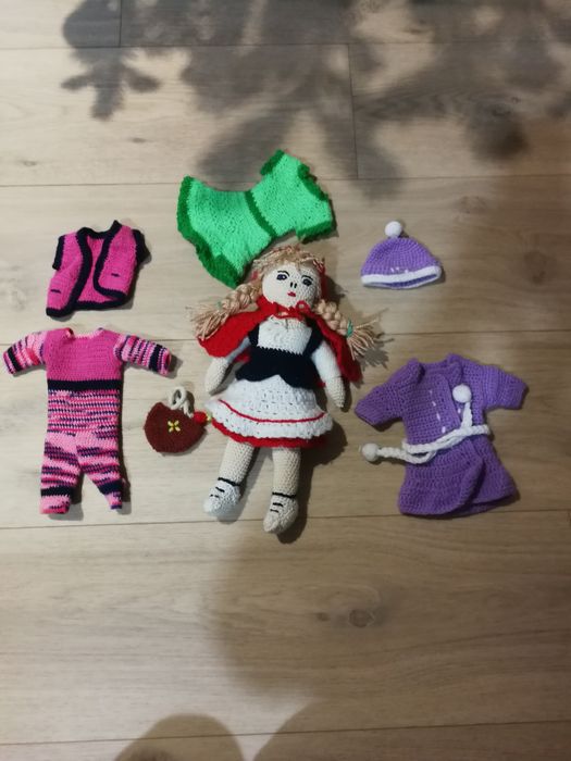 Lalka ręcznie robiona+dodatkowo duża ilość ubranek ręcznie robionych