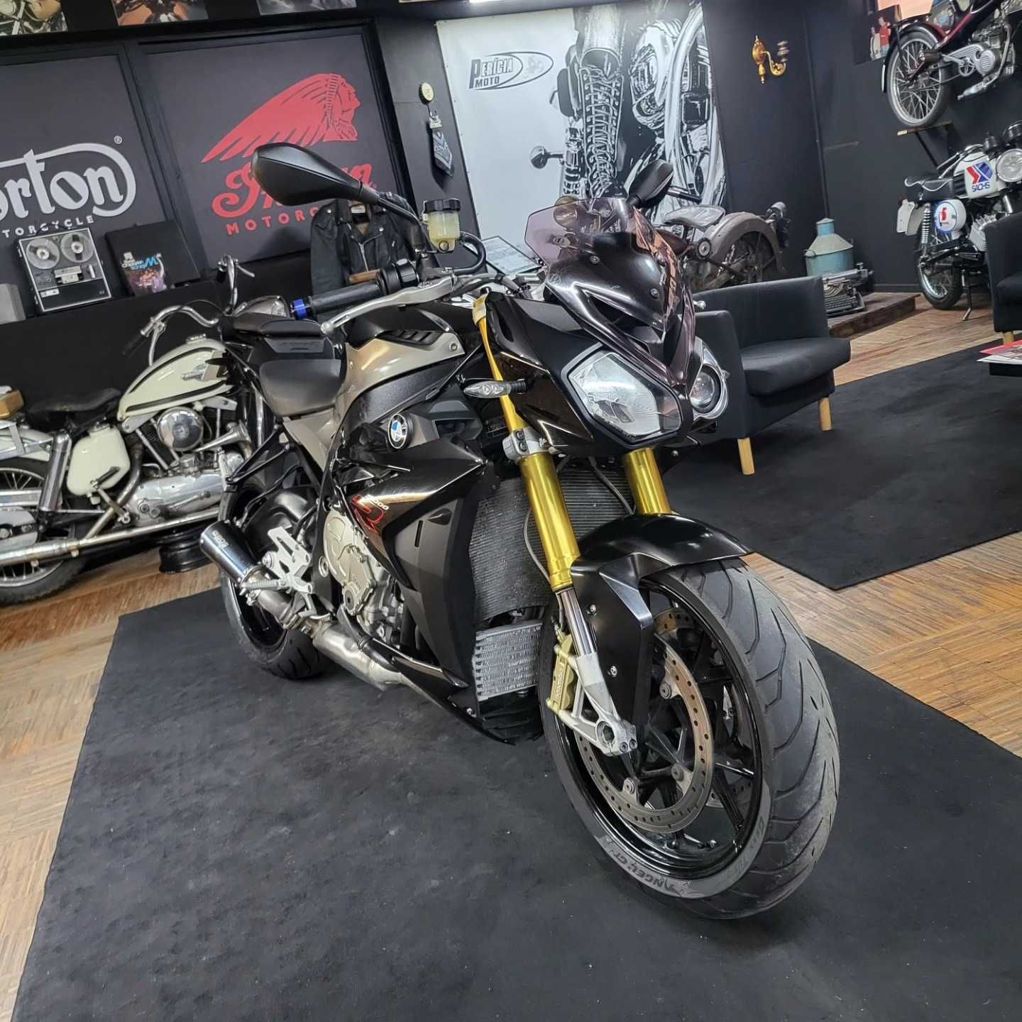 BMW S1000R 160cv