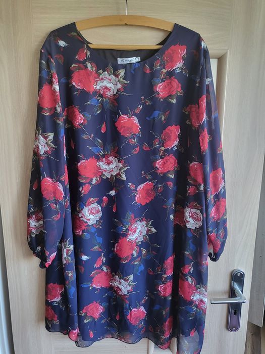 Sukienka z długim rękawem