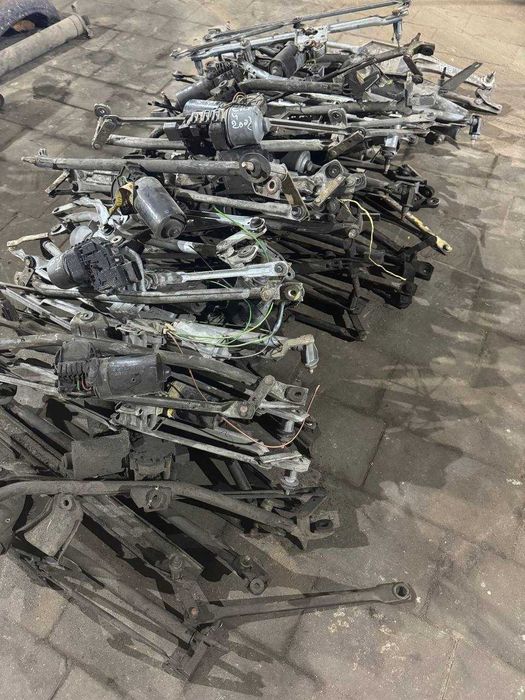 Щетки стеклоочистителя  Дворники на авто