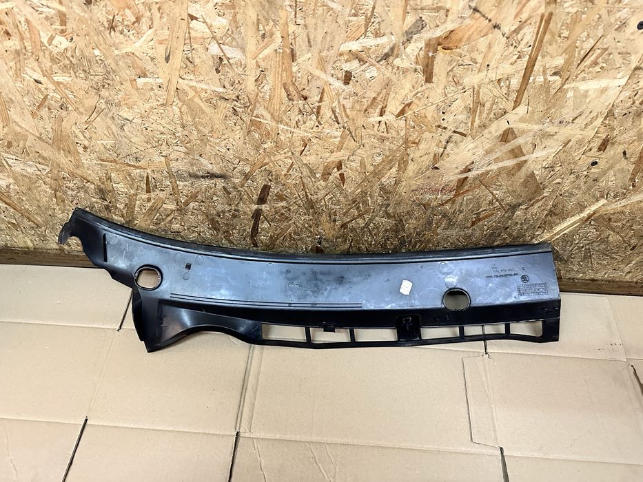 Переднє ліве жабо Шкода Октавія Тур Skoda Octavia Tour 1996-2010