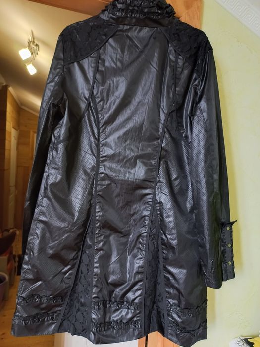 Куртка.Плащ.Пальтечко.50р.