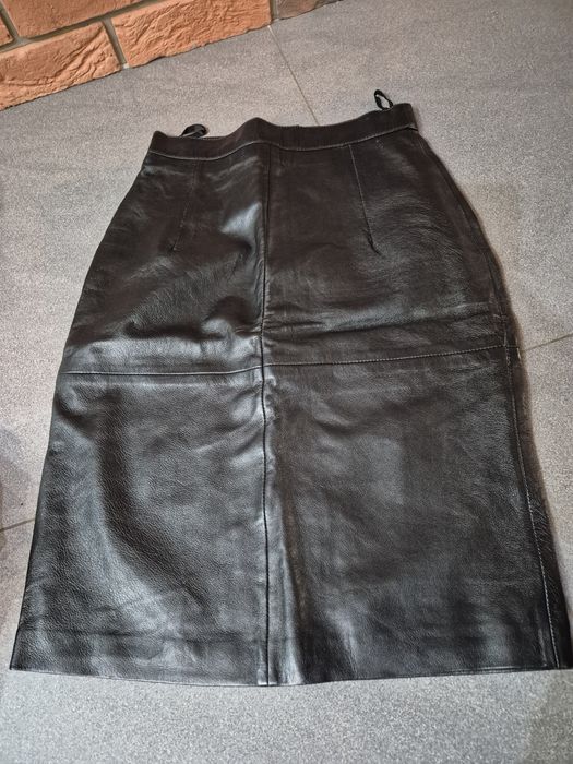 Spódnica ołówkowa skórzana 36