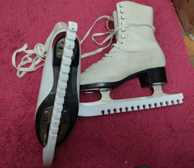 Ковзани жіночі **